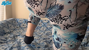 Một Cô Gái 18 Tuổi Bị Xuất Tinh Trong Video Pov Này