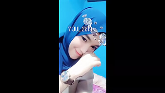 A Sexy Indonesian Princess On Bigo Live