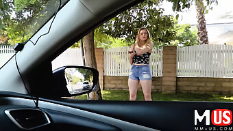 18-Year-Old American Girl Gets Her Ass Licked And Fucked In A Car