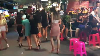 Une Compilation Des Meilleures Scènes De Pattaya Thailand Dans La Rue À Pied