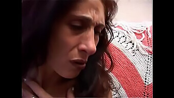 Italienska Milfs Blir Vilda I En Hardcore Orgie