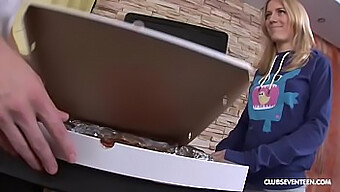 Girl With Big Tits Delivers A Pizza With An Extra Topping