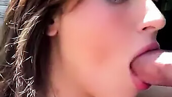 Nach Dem Fotoshooting Gibt Dieses Atemberaubende Model Ihrem Partner Einen Blowjob