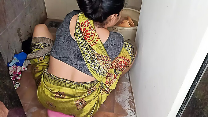 Chica India Amateur Se Traga Una Gran Polla En Este Video De Garganta Profunda