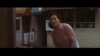 花园和蛇(1974):一部羞辱主题的色情电影