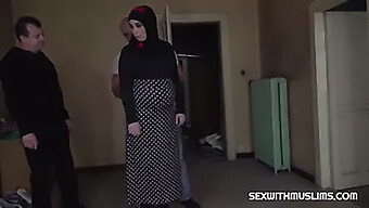 Pregnant Arab Girl Takes Cock