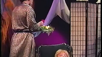 Retro Porrfilm Med Klassiska Skönheten Nina Hartley