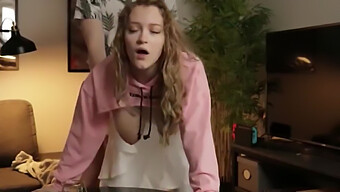 Big Busty College Girl Gets Fucked In Homemade Video