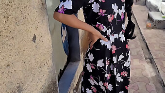 18-Year-Old Indian Girl Enjoys Outdoor Sex With Her Wife