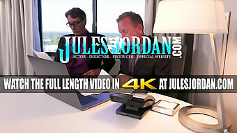 Dvaja Muži Si Užívajú Tesnú Pičku Jules Jordan V Trojke