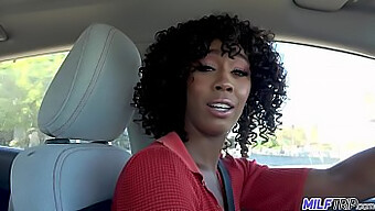 Ebony Milf Misty Stone Bekommt Einen Heißen Mund Voll Sperma