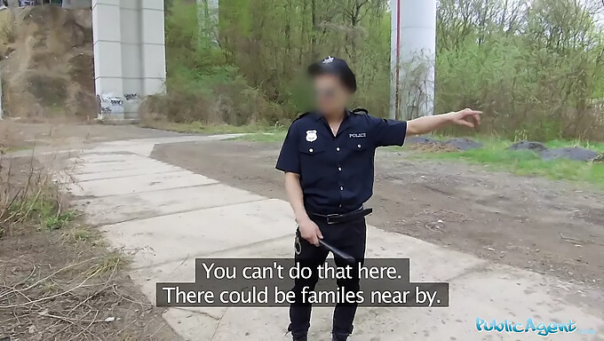 Hd Video, Ako Sa Latina Agentka Necháva Chytiť Za Sex Vonku